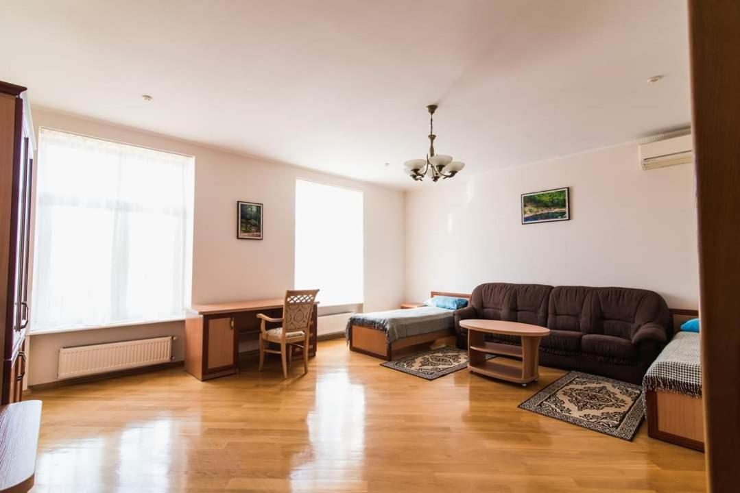 Koncha-Zaspa Spa Hotel Svaljava Eksteriør bilde